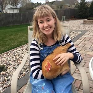 Meet your Posher, Claudia